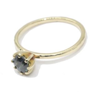 gold ring green sapphire gemstone 2